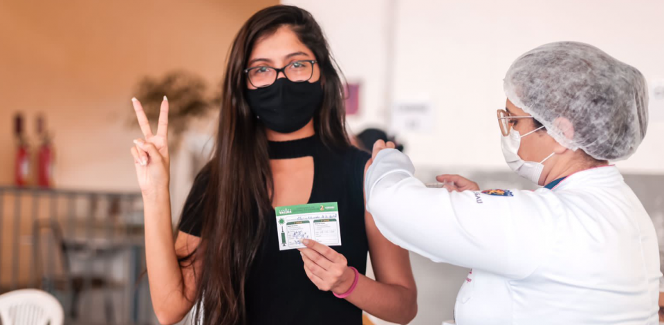 Prefeitura de Caruaru vacina adolescentes a partir de 12 anos contra a Covid-19
