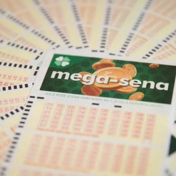 Mega-Sena pode pagar R$ 135 milhões neste sábado (04)