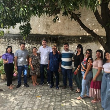 Raul Henry visita seis municípios do Sertão para fortalecer alianças e prestar contas de seu mandato