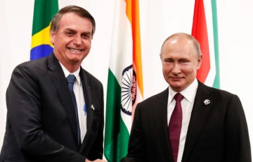 Bolsonaro visita Rússia e Brasil se isola mais dos EUA e do ocidente.
