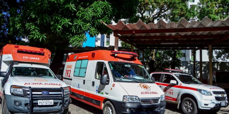 A Secretaria de Saúde do Recife afirmou que fez a convocação de 100 profissionais para repor a equipe