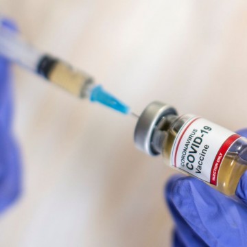 Governo deve anunciar hoje plano nacional de vacinação contra covid-19