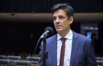 Daniel Coelho vai pedir volta de luto oficial por Dom Helder e Frei Damião