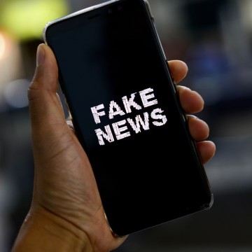 Moraes determina retirada de anúncios online sobre o PL das Fake News