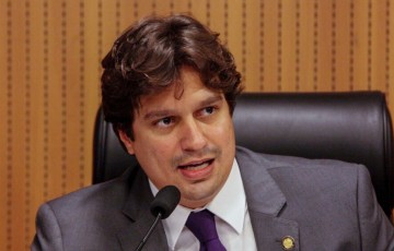Lucas Ramos apoia PT na vice de João Campos e Humberto Costa na disputa pelo Governo