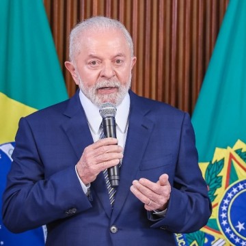 CONSCIÊNCIA NEGRA: Lula torna dia 20 de novembro feriado nacional