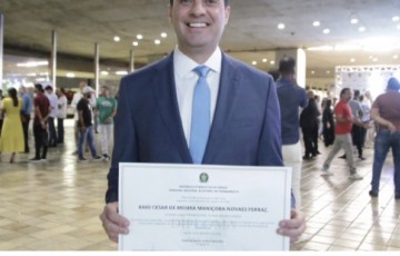 Kaio Maniçoba é diplomado pela primeira vez como deputado estadual por Pernambuco