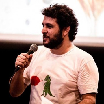 Entrevista |  Julio Cavani - curador da coletiva A Necessidade do Amor