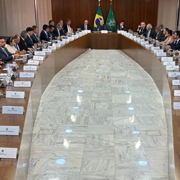 “Democracia, ordem e respeito aos Poderes são valores inegociáveis”, afirma Raquel Lyra após encontro de governadores com Lula