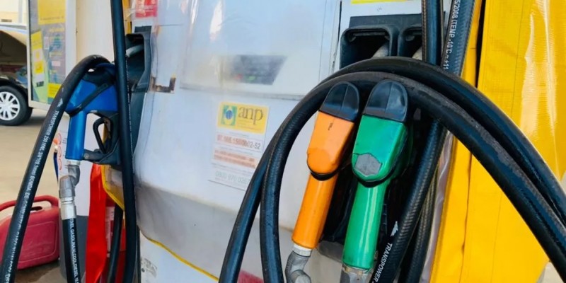 Sindicombustíveis garante que Pernambuco não ficará desabastecido devido aos manifestos nas rodovias Desde a vitória de Luiz Inácio Lula da Silva, na eleição presidencial no último domingo (30), vários manifestantes protestam contra o resultado das eleições.