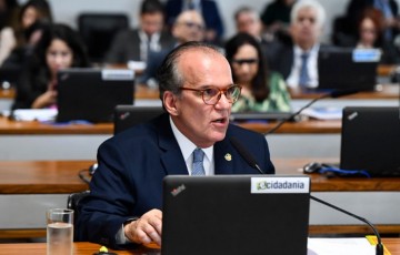 Senador Fernando Dueire defende desoneração para municípios