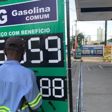 Pernambuco apresenta redução de 15,07% no preço da gasolina em quatro semanas, segundo ANP