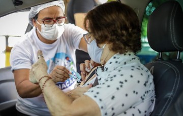 Prefeito Anderson Ferreira anuncia cadastramento de idosos a partir de 68 anos para vacinação contra Covid-19 no Jaboatão