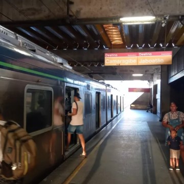 Linhas Centro e Sul do Metrô do Recife voltam a apresentar problemas nesta quarta-feira (29)