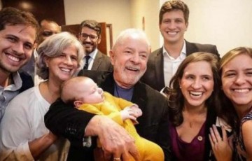 Após declinar de jantar no Palácio, Lula tem jantar com a família Campos 