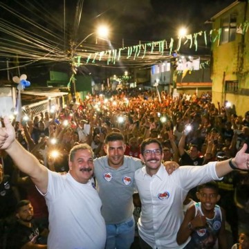 Comunidades do Recife abraçam candidaturas de Eriberto Medeiros e Eriberto Filho