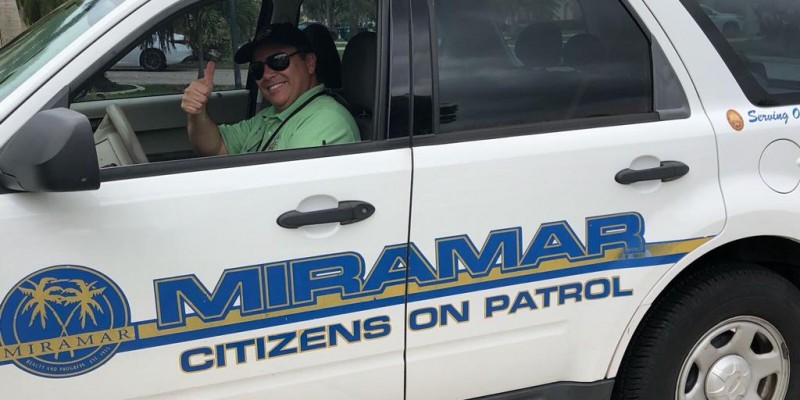 Conheça o trabalho voluntário que um brasileiro faz para a polícia da Flórida
