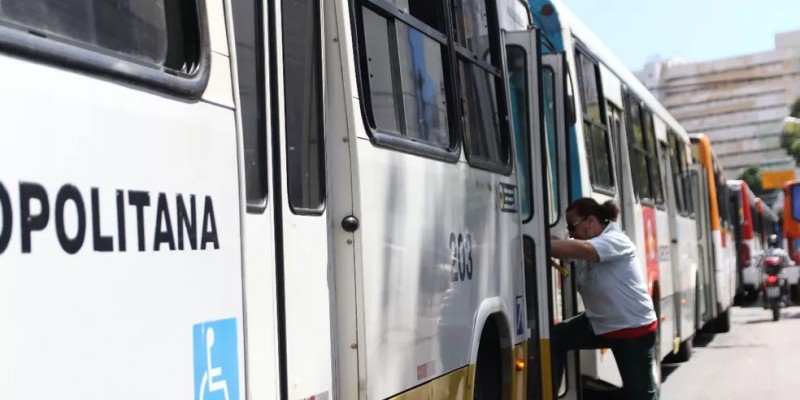 O movimento afeta, ao menos 1,6 milhão de passageiros que utilizam o serviço na Região Metropolitana da capital