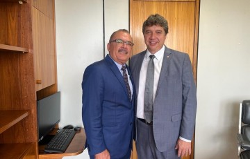 Guilherme Uchoa Jr recebe visita de Josué Mendes maior aliado político de seu pai e prefeito de Agrestina