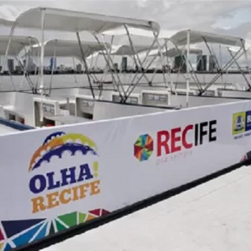 Mães são contempladas com passeios gratuitos de barco pela cidade do Recife