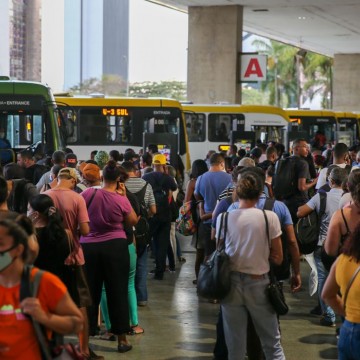 Taxa média de desocupação em 2022 ficou em 9,3%, diz IBGE