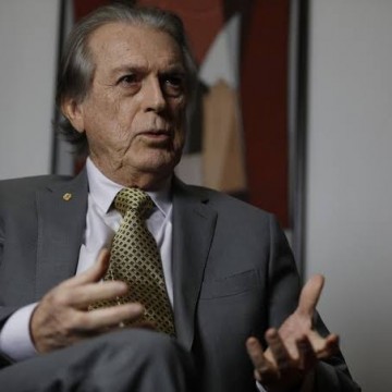 Luciano Bivar desiste de sua candidatura à presidência da Câmara 