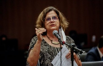 Teresa Leitão pede voto de aplauso para União dos Artistas de Caruaru
