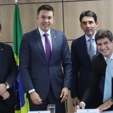 MPor e Prefeitura do Recife assinam projeto que estimula criação do primeiro centro de manutenção de aeronaves do Nordeste
