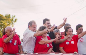 Danilo Cabral realiza carreata em Joaquim Nabuco e Gameleira 