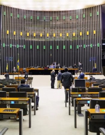 Com reeleitos, evangélicos e herdeiros, Câmara Federal tem pouca renovação pernambucana