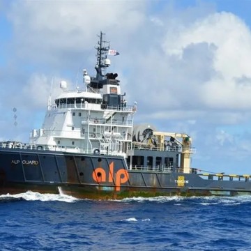 Empresas responsáveis pelo navio impedido de atracar em PE, dizem que declaração de deputado é xenófoba