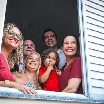 Em Caruaru,  Raquel Lyra participa da entrega de 192 apartamentos do Residencial Severino Quirino