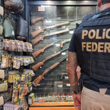 PF apreende mais de 1.500 armas em clube de tiro de Caruaru; apreensão será doada para a PM