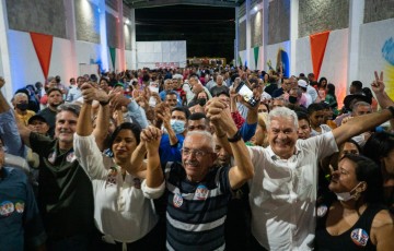 Em Paulista, Yves Ribeiro inaugura comitê central da campanha dos seus candidatos nessa eleição