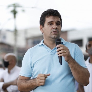 Marcelo Gouveia anuncia Cartão Credecesta Visa para servidores municipais de Paudalho