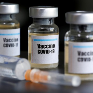 PL prevê gratuidade da vacina contra o coronavírus para toda população 