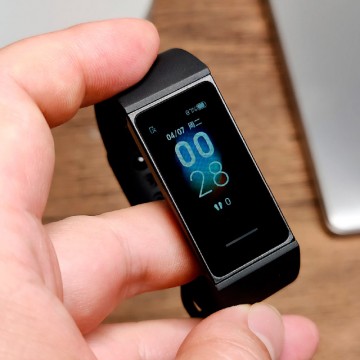A febre das Smartband, as famosas pulseiras inteligentes