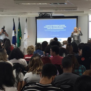 Fórum no Recife debate os desafios do novo mercado de consumo 