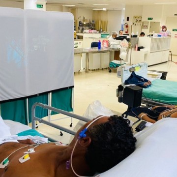 Hospital Pelópidas Silveira promove projeto cinema na UTI para pacientes