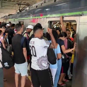 Metrô do Recife volta a funcionar após problemas na queda de fiação na rede aérea