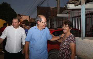 Mano Medeiros acompanha início das obras na Rua Corumbá, em Candeias