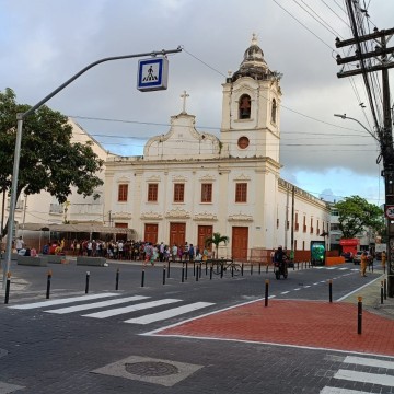 No Dia do Pedestre, Prefeitura do Recife inicia instalação de equipamento inovador para travessias mais seguras