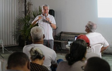 Elias Gomes dá o pontapé inicial ao Bora Mudar Jaboatão em Jardim Monte Verde