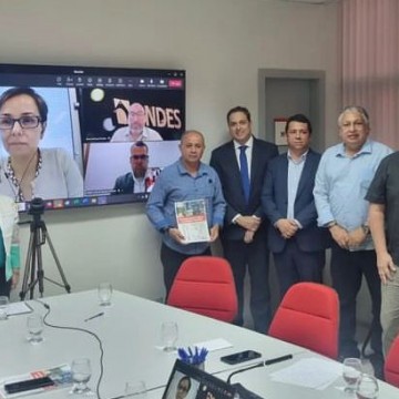 Sindmetro-PE se reúne com Paulo Câmara e pede recuperação do Metrô do Recife