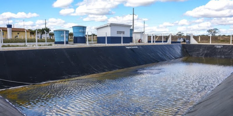 O programa prevê a instalação de 170 sistemas de dessalinização em poços de água salobra