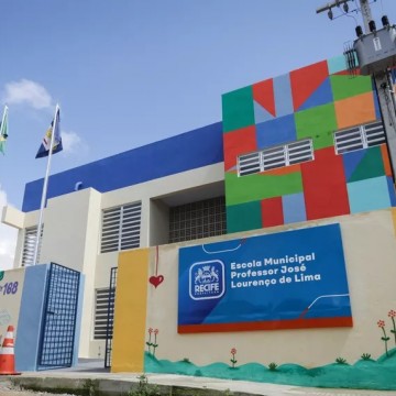 Recife abre inscrições de concurso para professores com salários de até R$ 5.969,70; são oferecidas mil vagas
