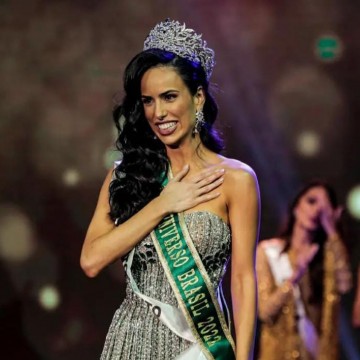 Representante do Espírito Santo é nova Miss Universo Brasil