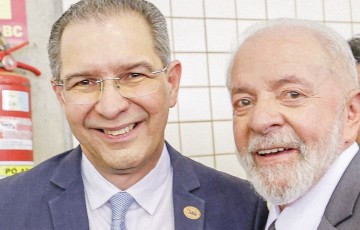 Dr. Edmilson se encontra com Lula e convida presidente para conhecer Bonito  