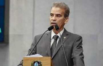 Coronel Alberto Feitosa protesta contra decisão do Governo Federal de acabar com o Novembro Azul