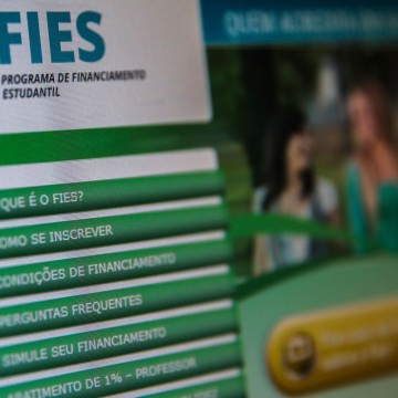 FNDE prorroga prazo para renovação de contratos do Fies